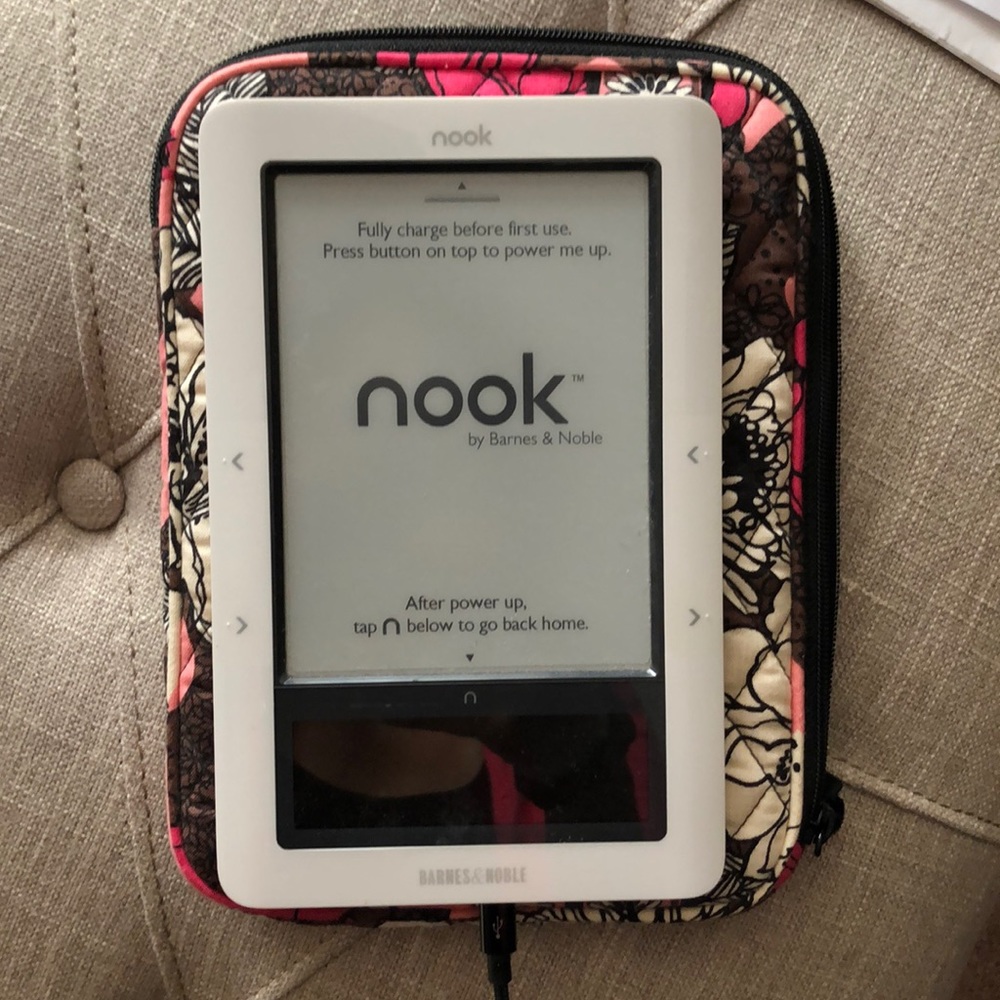 Nook with Vera Bradley Case